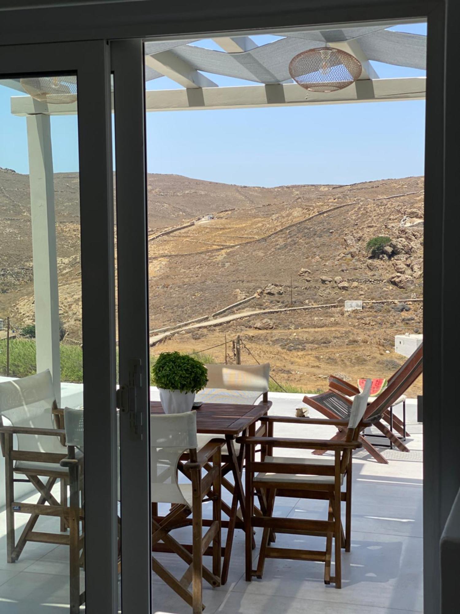 Miramare Suites Mykonos Merchia Beach エクステリア 写真