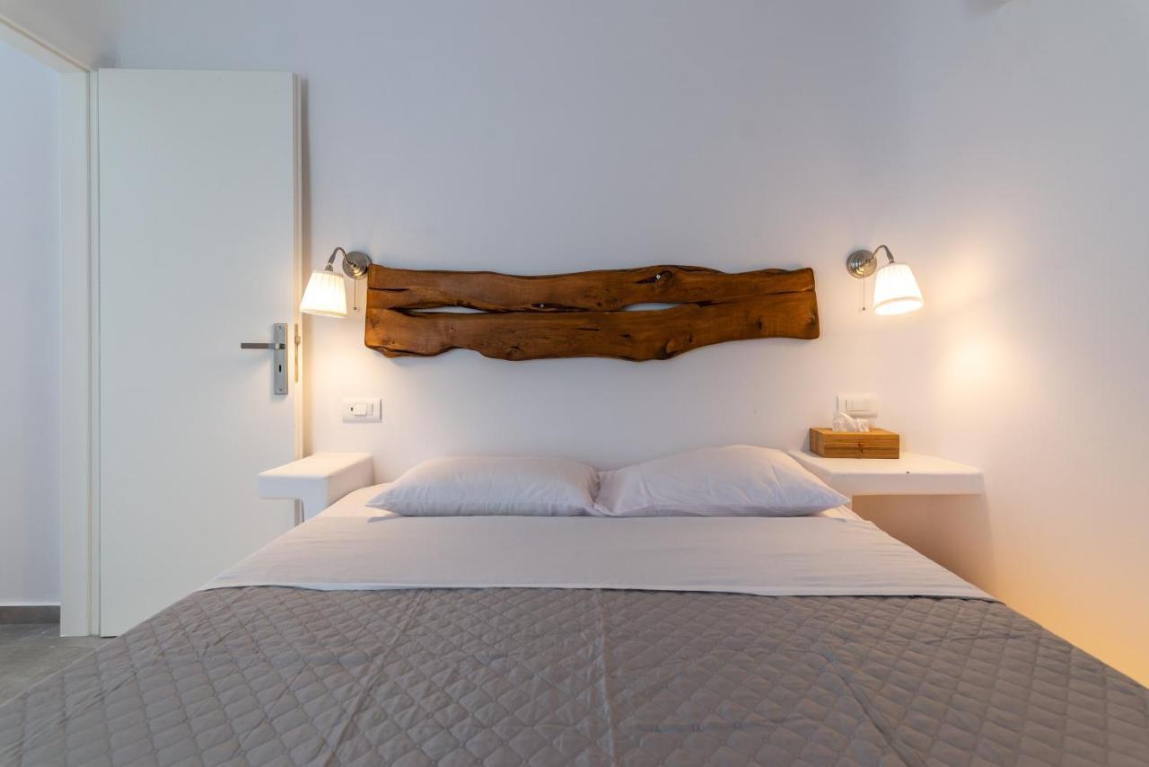 Miramare Suites Mykonos Merchia Beach エクステリア 写真