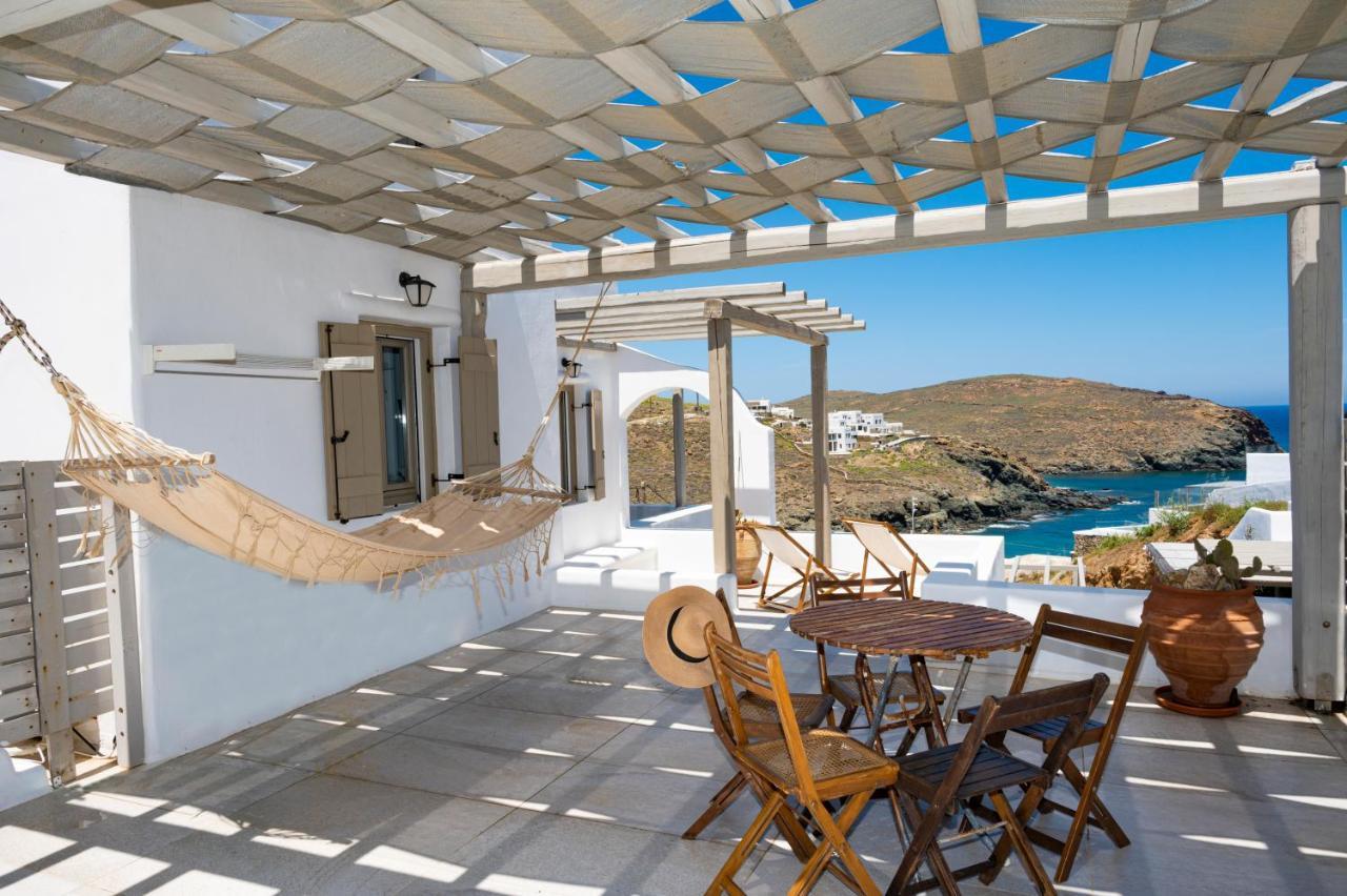 Miramare Suites Mykonos Merchia Beach エクステリア 写真