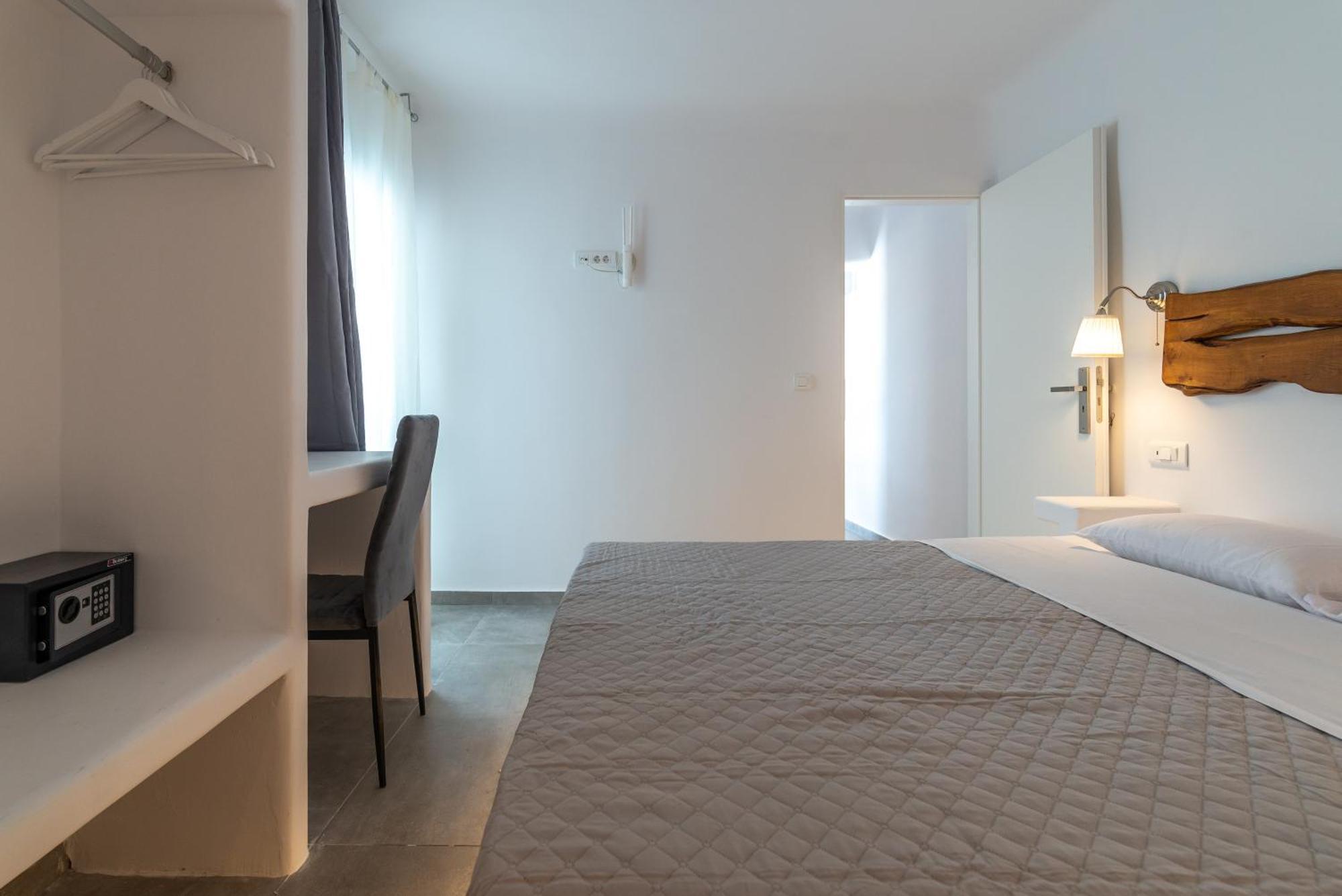 Miramare Suites Mykonos Merchia Beach エクステリア 写真